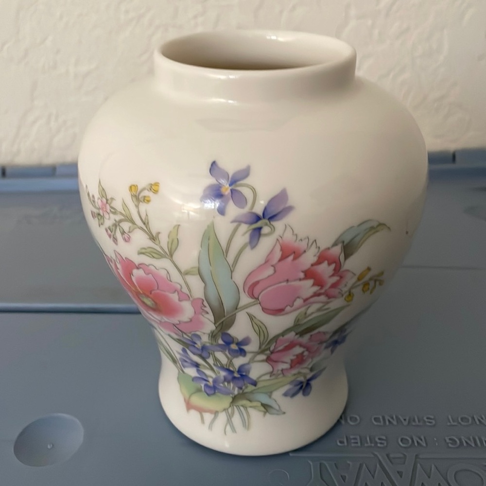 Vintage mini floral vase made in Japan fine China